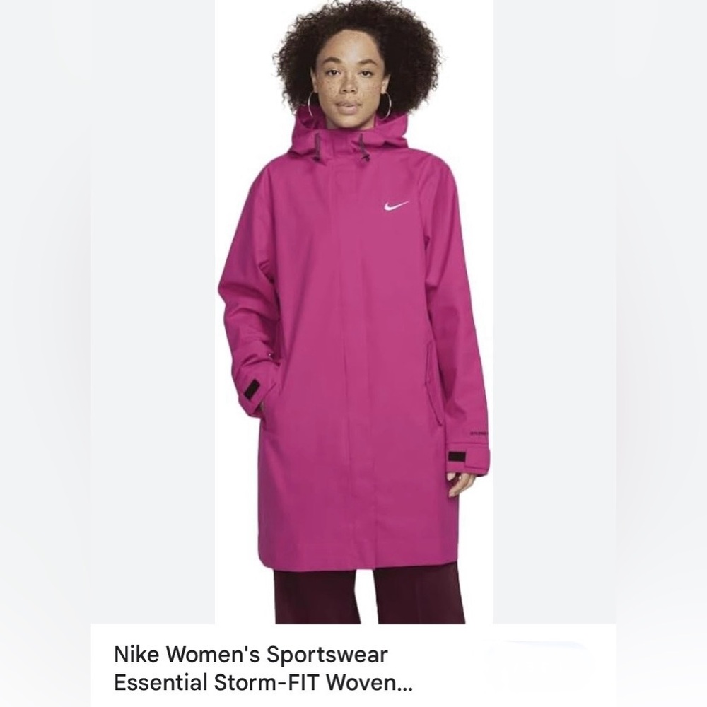💦💧☔️NIKE SW STORM FIT
Women’s SportswearEssentialRecycled
Oversize. Pink 💓
